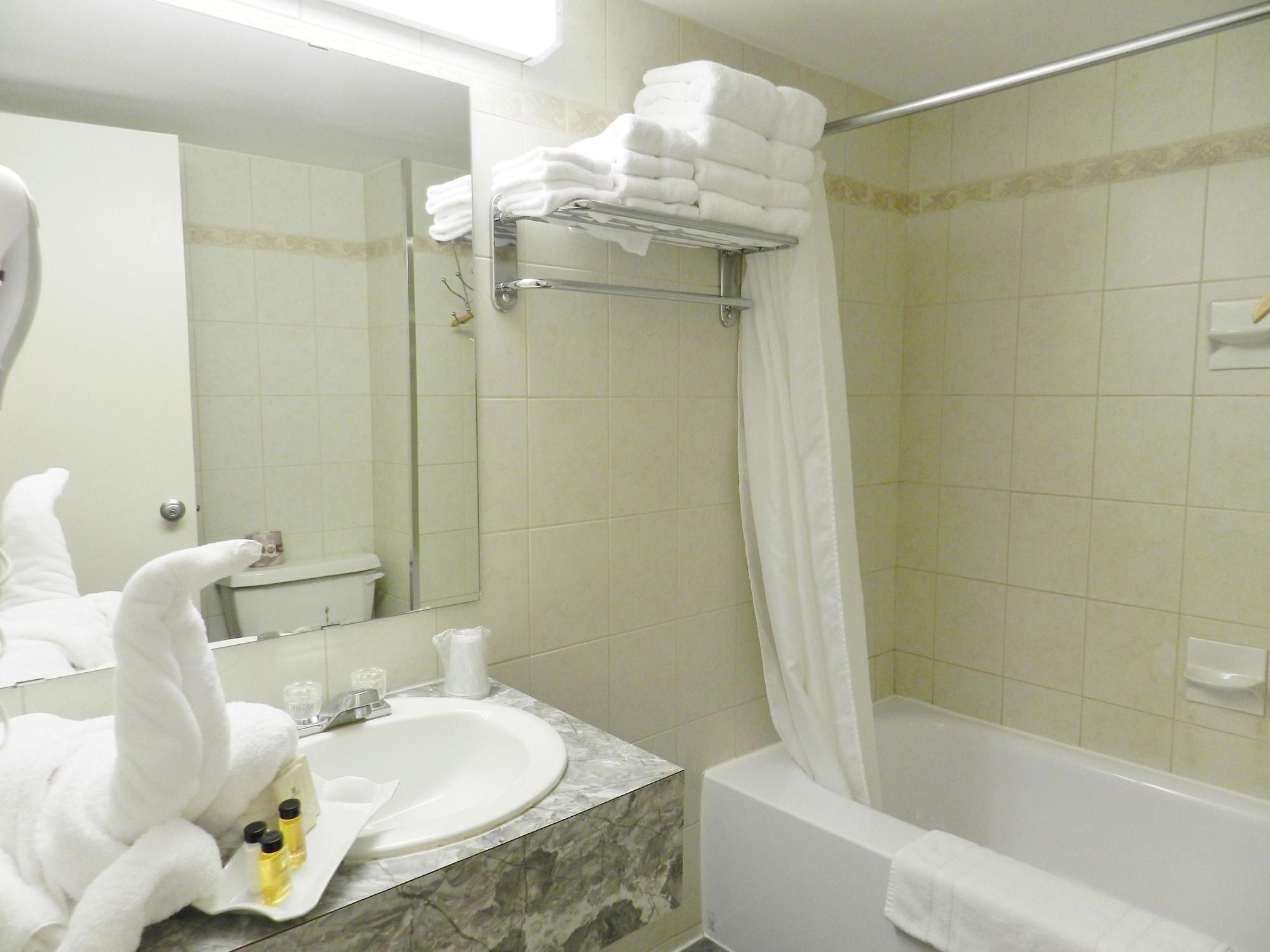 Capri Inn Saint Catharines ภายนอก รูปภาพ