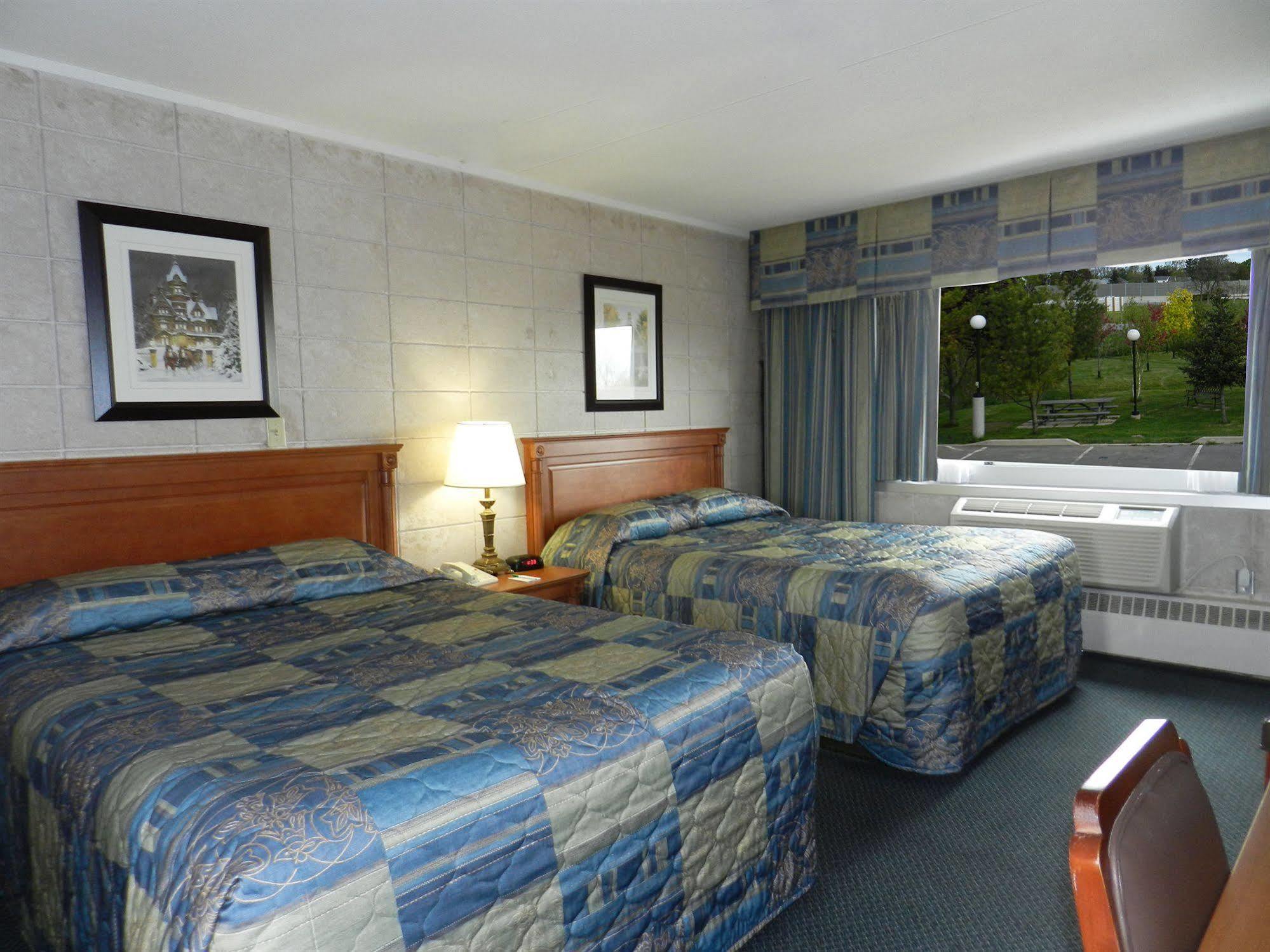 Capri Inn Saint Catharines ภายนอก รูปภาพ